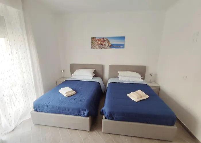 A Due Passi Dalla Stazione Per 5Terre Stephy Holiday La Spezia